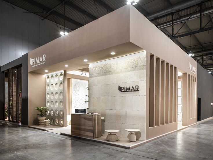 Progettazione di uno stand fieristico con concept su misura